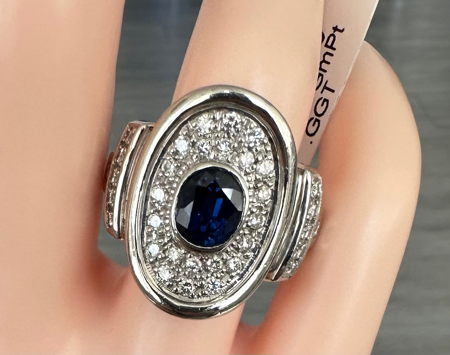 Superb 1.89ct Blue Sapphire & Diamond Platinum Ring