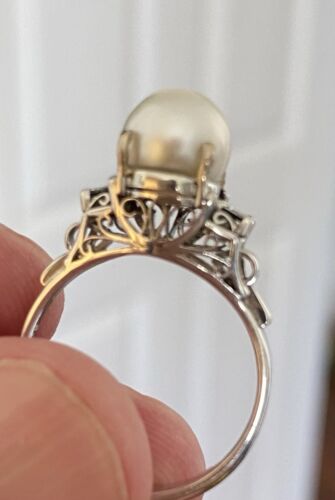 A Superb 3.90ct Natural Pearl & Diamond Platinum Ring GIA Certificate