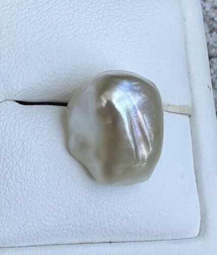 A Superb 13.95ct Natural Pearl & GIA Certificate