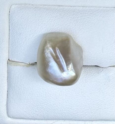 A Superb 13.95ct Natural Pearl & GIA Certificate