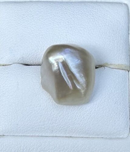 A Superb 13.95ct Natural Pearl & GIA Certificate