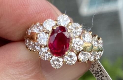 A Magnificent Unheated Burma 1.09ct Pigeon’s Blood Ruby Ring