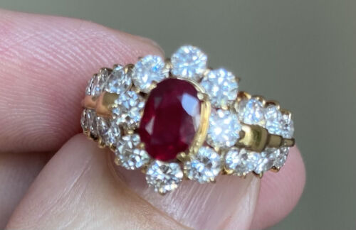 A Magnificent Unheated Burma 1.09ct Pigeon’s Blood Ruby Ring