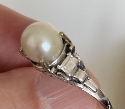 A Superb 3.90ct Natural Pearl & Diamond Platinum Ring GIA Certificate