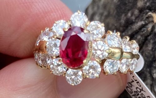 A Magnificent Unheated Burma 1.09ct Pigeon’s Blood Ruby Ring