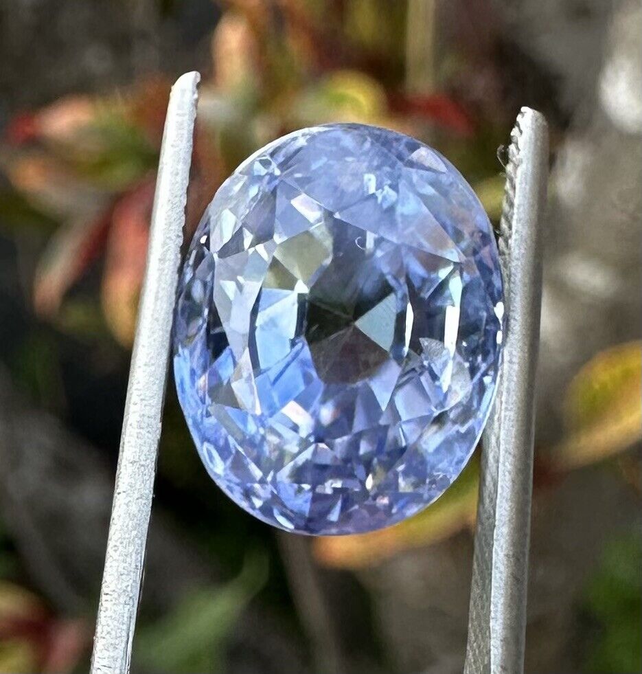 A Stunning Unheated 13.40ct Sri Lankan Blue Sapphire