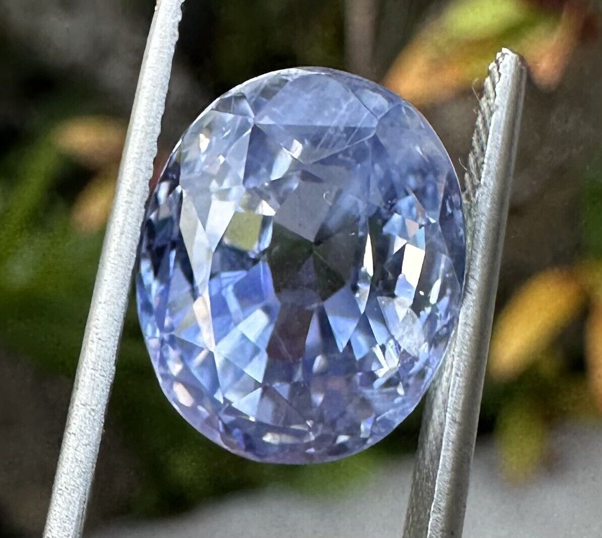 A Stunning Unheated 13.40ct Sri Lankan Blue Sapphire