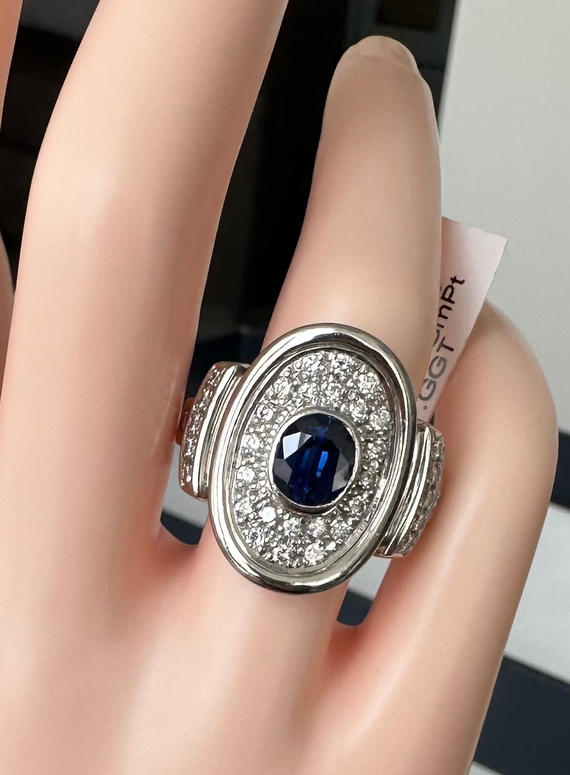 Superb 1.89ct Blue Sapphire & Diamond Platinum Ring