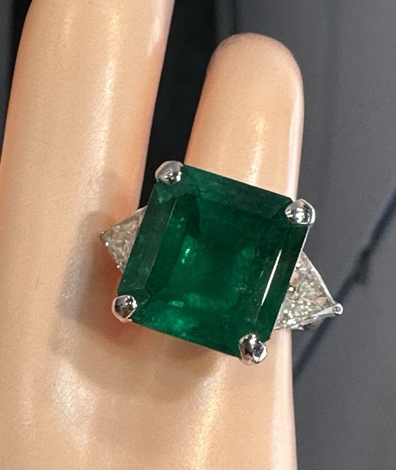 A Magnificent 12.86ct Muzo Colombia Emerald & Diamond Ring GRS