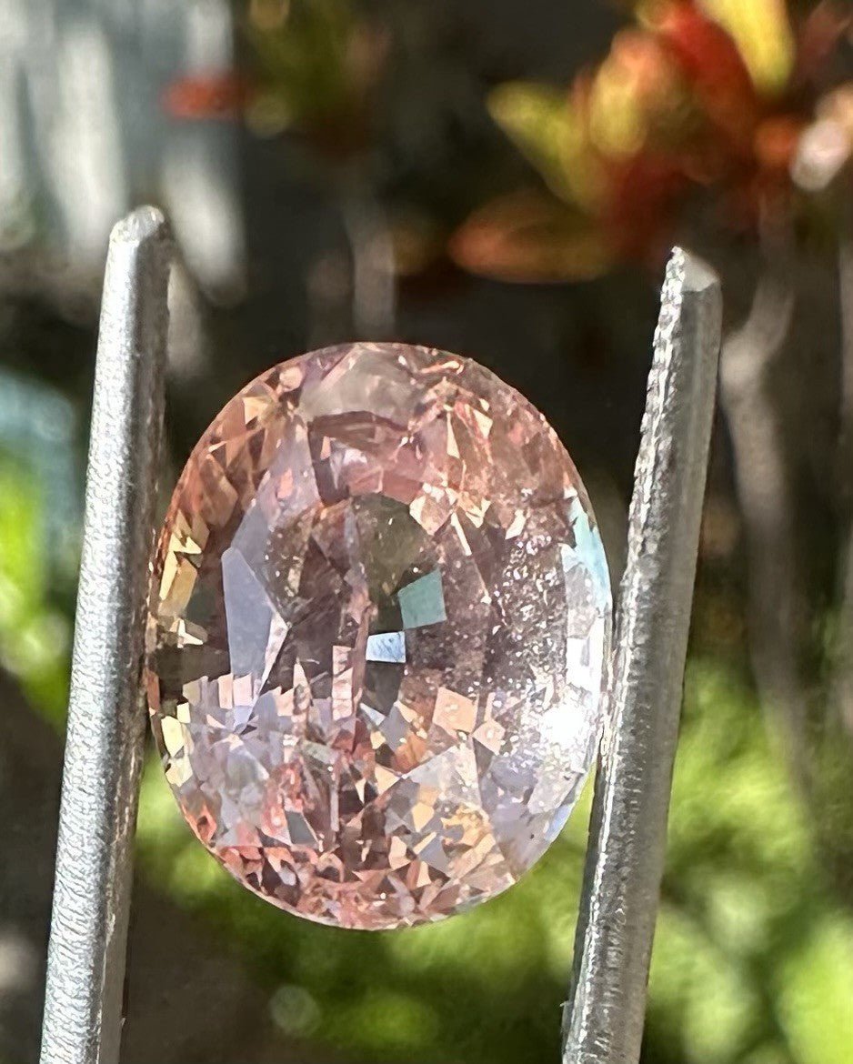 A Magnificent No Heat Unheated 5.83ct Padparadscha Sapphire Lotus Certificate