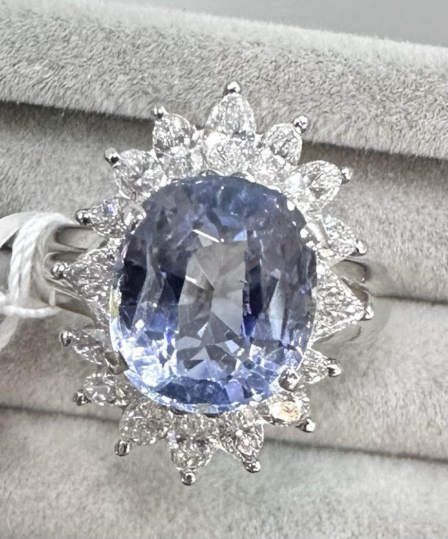 A Delightful 4.42ct Unheated Light Blue Sapphire Platinum & Diamond Ring GIA