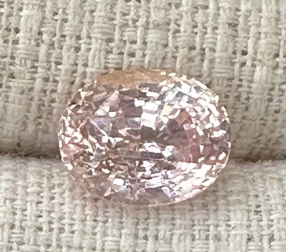 A Magnificent No Heat Unheated 5.83ct Padparadscha Sapphire Lotus Certificate