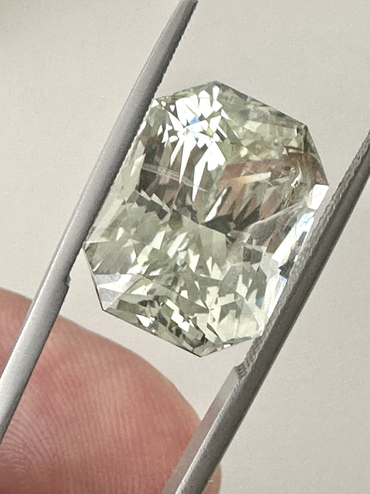 A Stunning & Unique Unheated Pastel Mint Sapphire 23.06ct + Cert