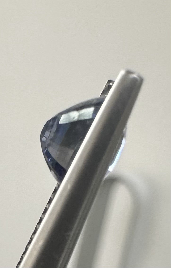 A Superb 2.53ct Unheated No Heat Blue Sapphire & Certificate