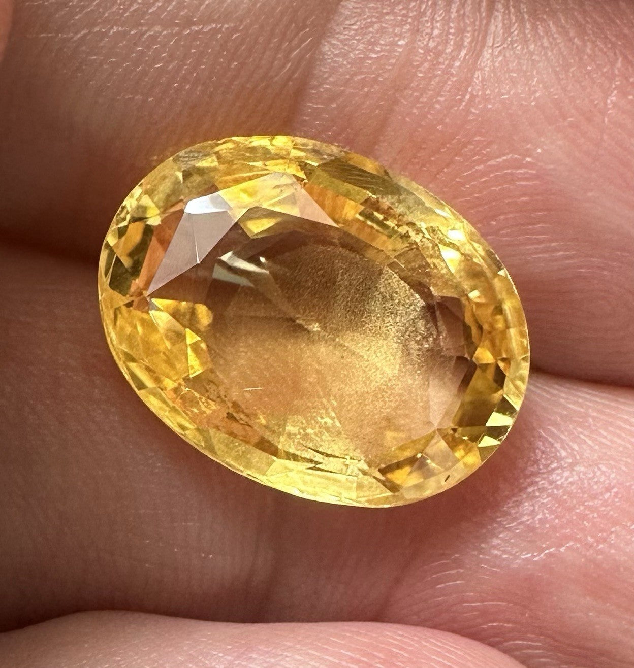 A Magnificent 13.90ct Unheated Sri Lanka Yellow Sapphire