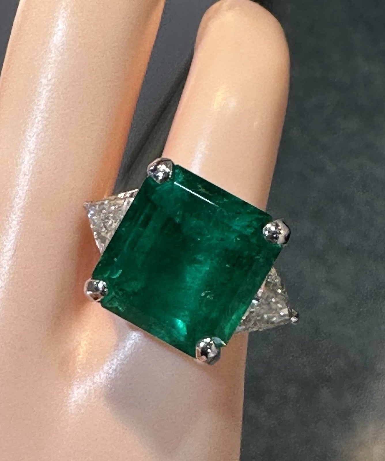 A Magnificent 12.86ct Muzo Colombia Emerald & Diamond Ring GRS