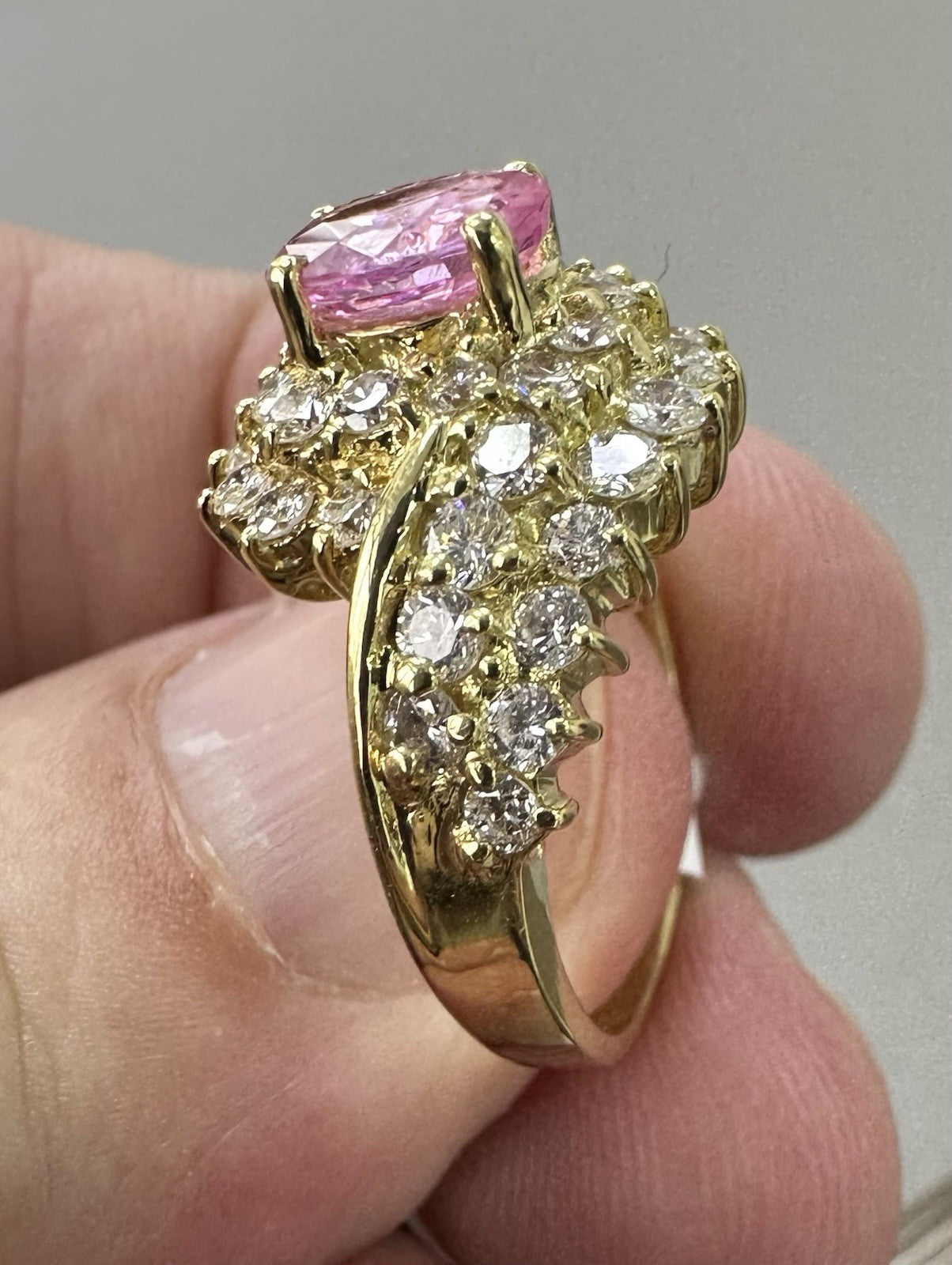 A Delightful 1.25ct Padparadscha Sapphire & Diamond 18k Ring