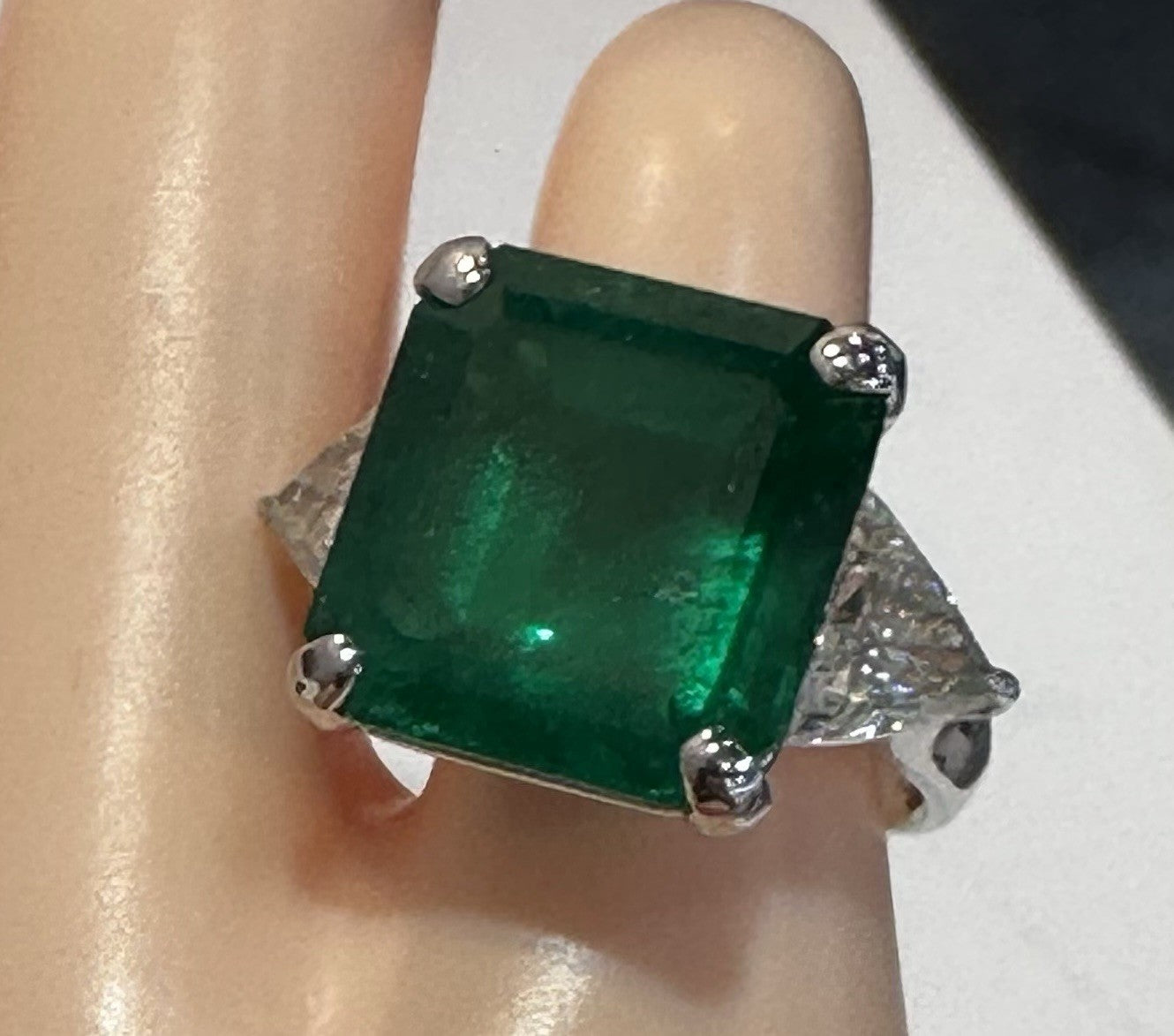 A Magnificent 12.86ct Muzo Colombia Emerald & Diamond Ring GRS