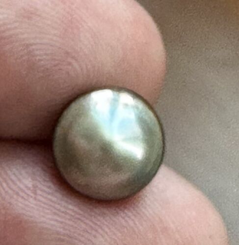 An Astonishing & Unique ‘Hamburger’ 3.91ct Natural Pearl GIA