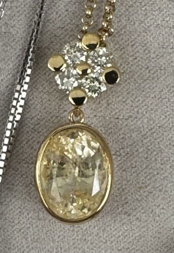 An Exquisite 5.20ct Sri Lanka Yellow Sapphire & Diamond 18k Pendant &