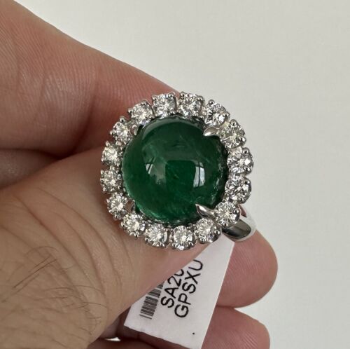 A Beautiful 9.65ct Colombia Emerald & Diamond Platinum Ring