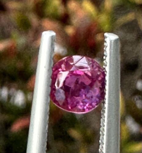 An Exquisite Unheated No Heat 1.12ct Burma Ruby & GIA Certificate