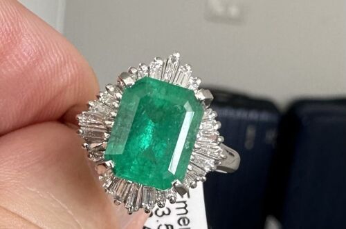 A Superb Value 3.52ct Colombia Emerald & Diamond Platinum Ring