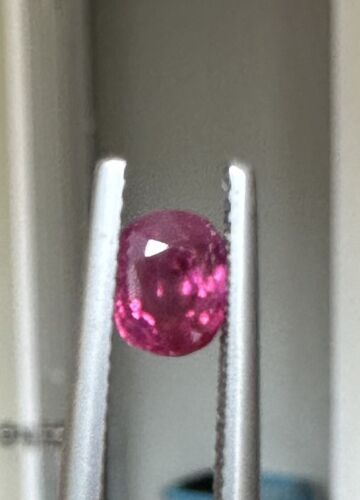 An Exquisite Unheated No Heat 1.21ct Burma Ruby & GIA Certificate