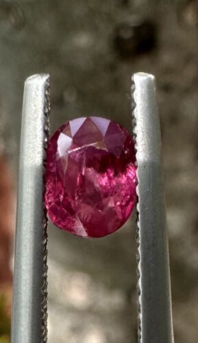 An Exquisite Unheated No Heat 1.21ct Burma Ruby & GIA Certificate