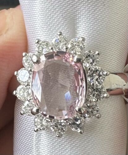 An Exquisite 2.15ct Padparadscha Sapphire & Diamond Platinum Ring AIGS