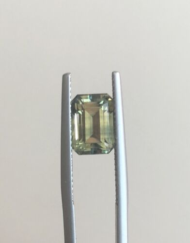 One Of  Kind Unheated 3.50ct Bicolor Sapphire AIGS Certificate