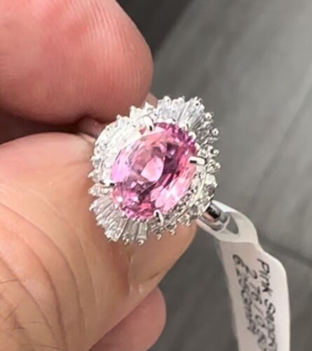 A Beautiful 2.76ct Pink Sapphire & Diamond Ring