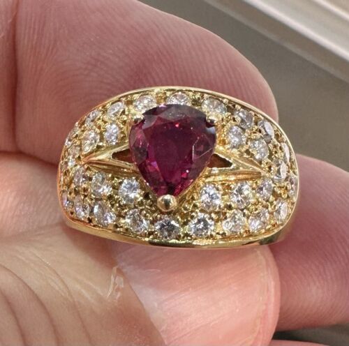 Exquisite 1.35ct Ruby & Diamond 18k Ring