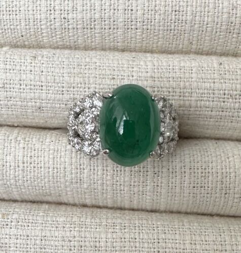 Beautiful 10.23ct Colombia Emerald Cabochon & Diamond Platinum Ring