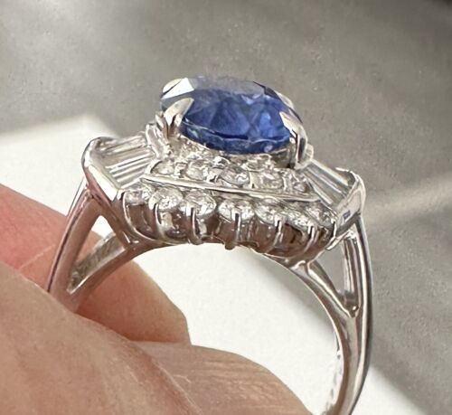 Exquisite 3.74ct Sri Lanka Blue Sapphire & Diamond Platinum Ring