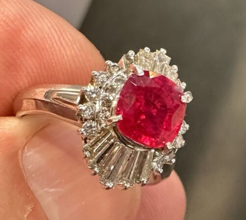 Exquisite 1.57ct Thai Ruby & Diamond Platinum Ring