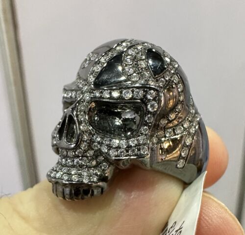 An Extraordinary 18k & Diamond Skull Ring