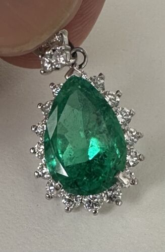 Exquisite 4.02ct Colombia Emerald & Diamond Platinum Pendant