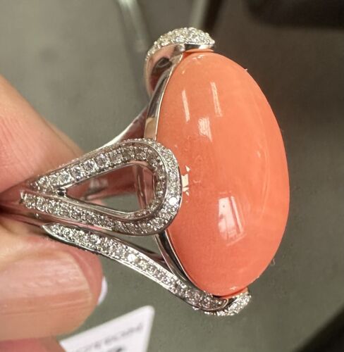 Beautiful 18.65ct Angel Skin Coral + Diamond 18k Ring