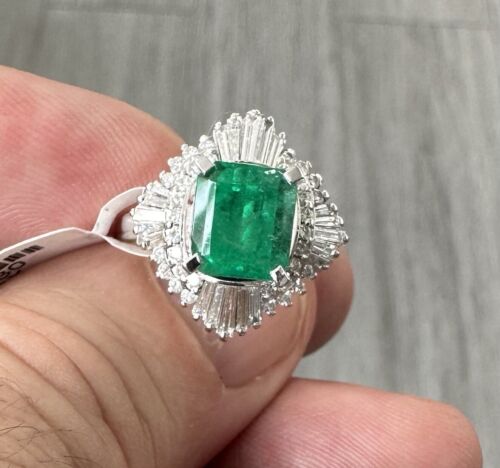 Magnificent 2.44ct Colombia Emerald & Diamond Platinum Ring