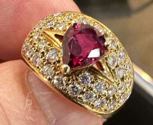 Exquisite 1.35ct Ruby & Diamond 18k Ring