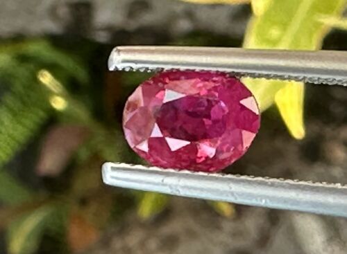 A Superb Unheated No Heat 1.73ct Burma Ruby GRS Certificate