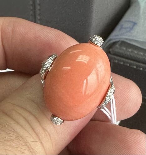 Beautiful 18.65ct Angel Skin Coral + Diamond 18k Ring