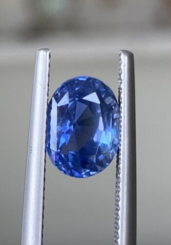 A Fine Unheated Burma 3.11ct  Cornflower Blue Sapphire Lotus Certifica