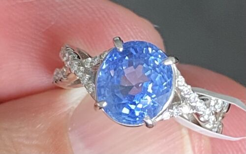 Sensational Unheated 4.35ct Blue Sapphire Platinum & Diamond Ring