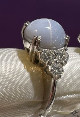 An Exquisite Sri Lanka 8.78ct Star Sapphire & Diamond Platinum Ring