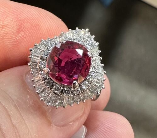 An Exquisite 1.92ct Ruby & Diamond Platinum Ring GRS