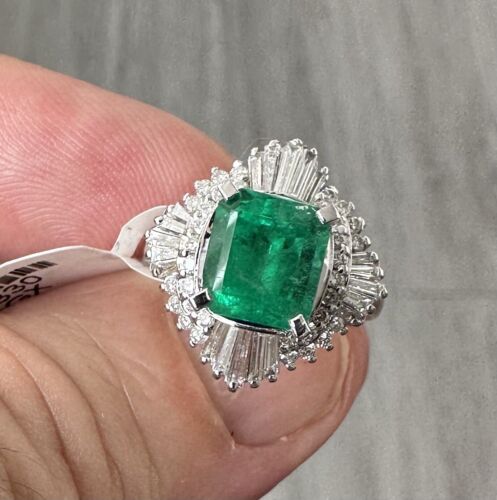 Magnificent 2.44ct Colombia Emerald & Diamond Platinum Ring