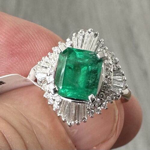 Magnificent 2.44ct Colombia Emerald & Diamond Platinum Ring