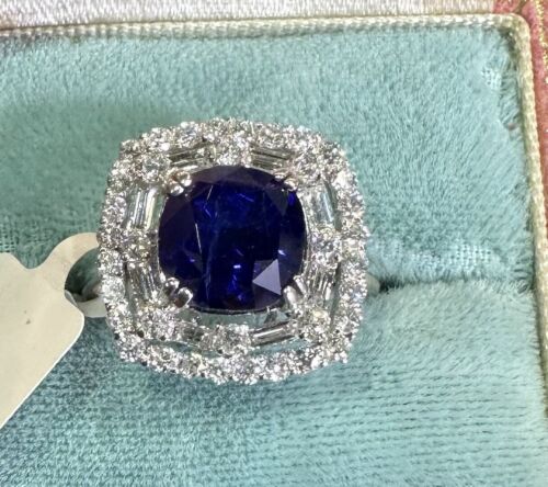 A Stunning 4.08ct Royal Blue Sapphire Plat & Diamond Ring